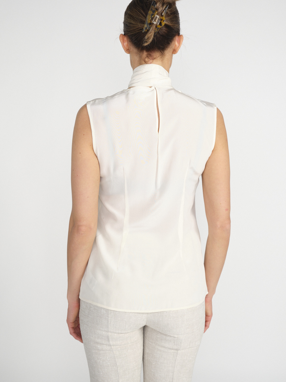 Victoria Beckham Silk crêpe blouse with a tie   creme 34