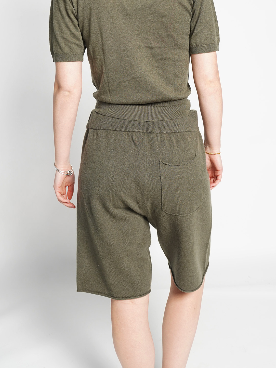 Extreme Cashmere N° 240 Running - Cashmere shorts  khaki One Size