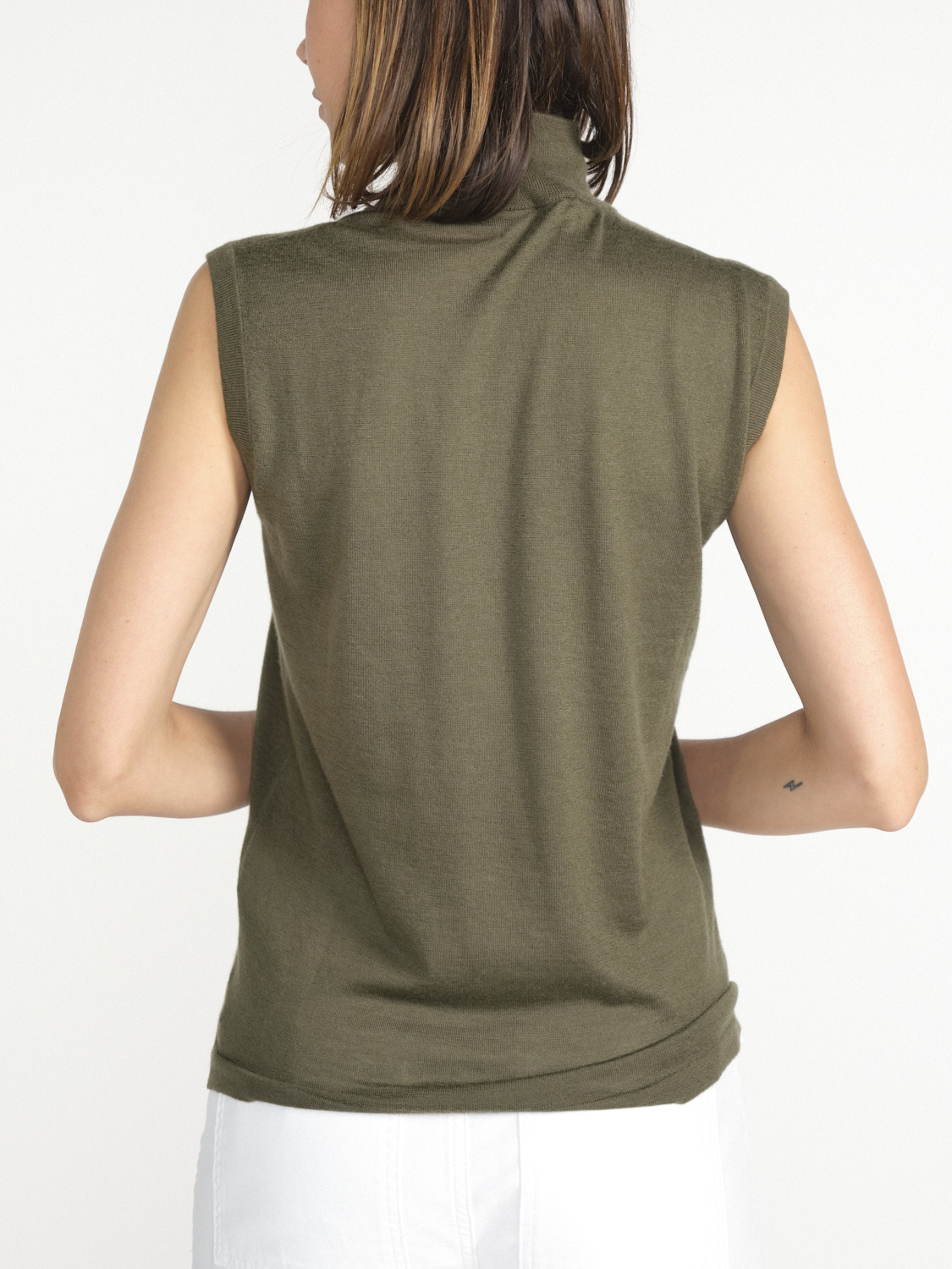 Lisa Yang Lucy - Sleeveless cashmere shirt with turtleneck   khaki 36