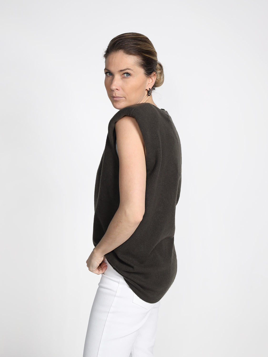 Frenckenberger Mini Shoulder - Sleeveless cashmere top  khaki XS