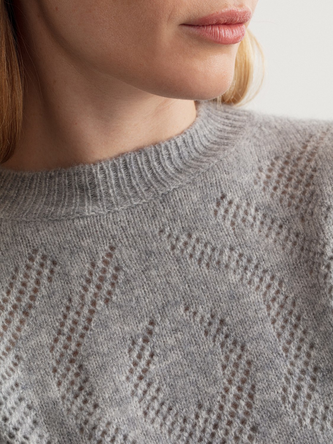 Iris von Arnim Sabana – sweater made from a cashmere-silk mix  hellgrau S