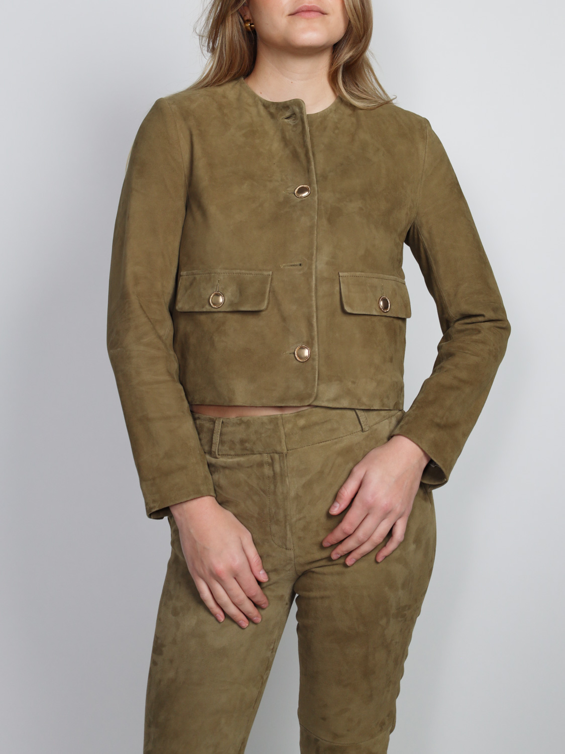 Arma Gaya – Kurze Velours-Lederjacke   36 khaki