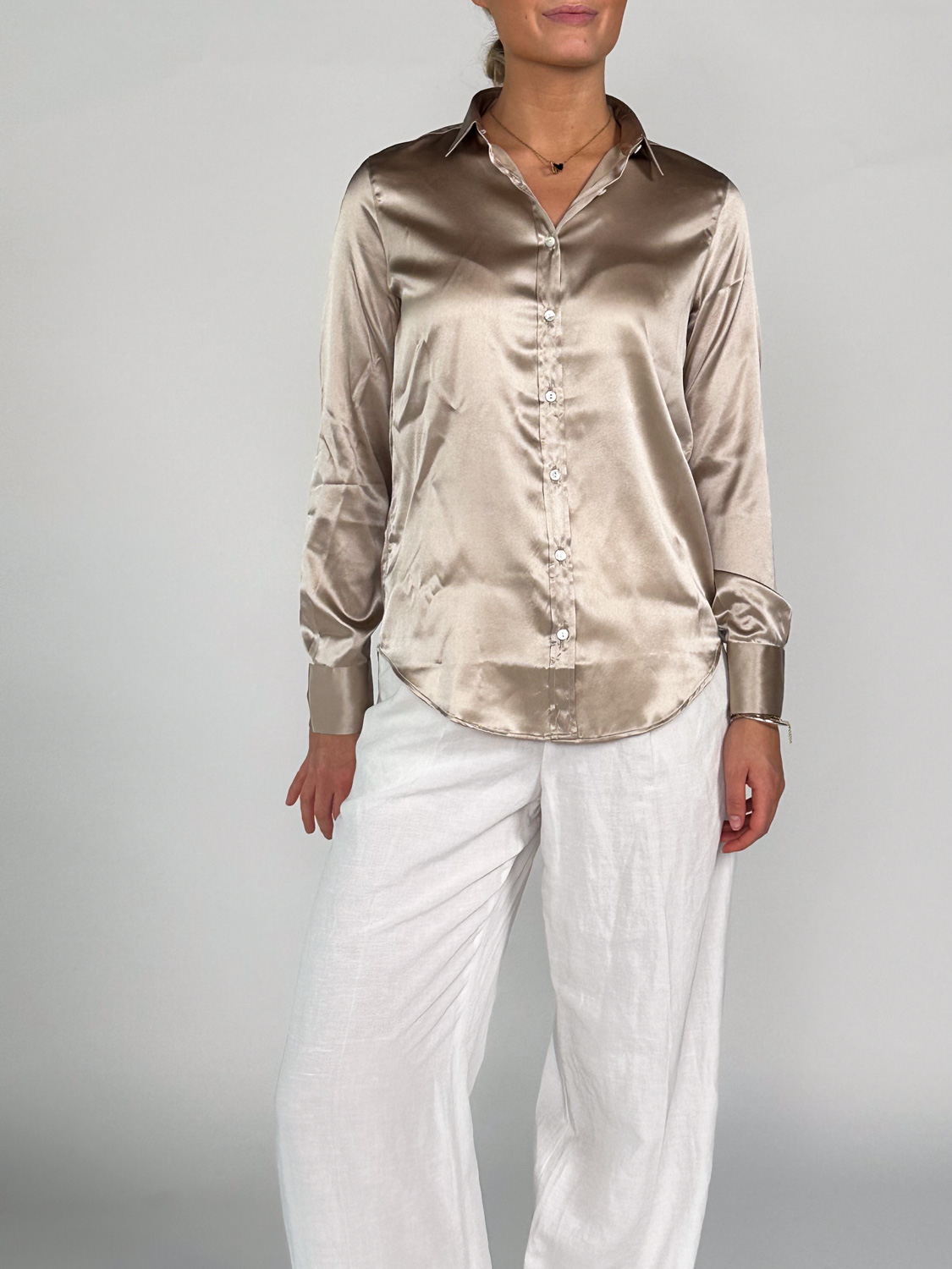 Blooming Imperia – Stretchy silk blouse   beige 36