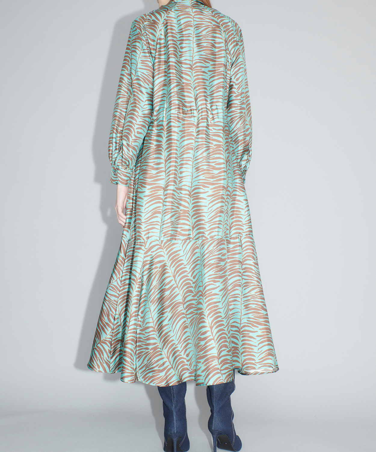 Odeeh Patterned silk maxi dress  petrol 36