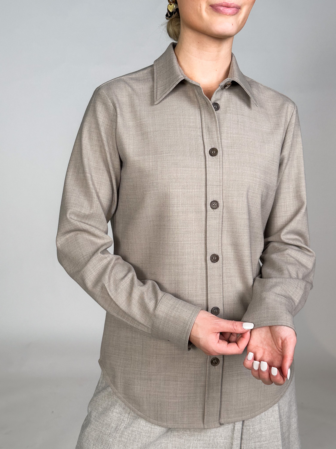 Lorena Antoniazzi Classic shirt with a tailored cut  grey 34