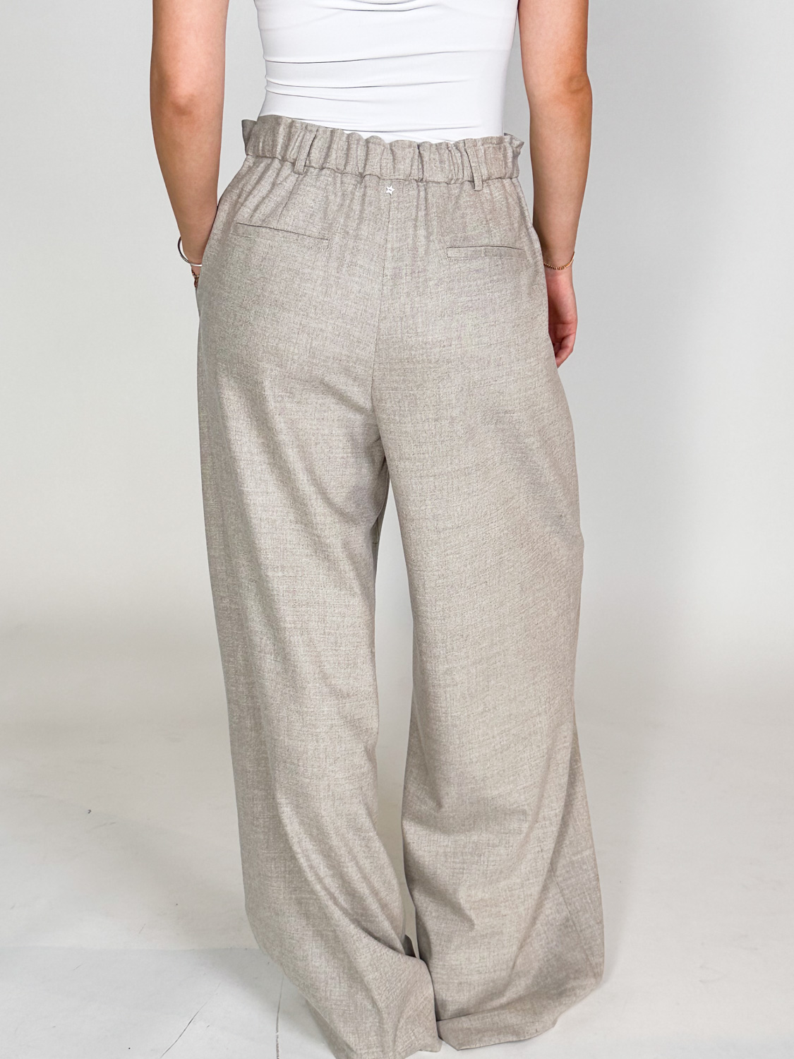 Lorena Antoniazzi Suit trousers made from virgin wool  grey 36