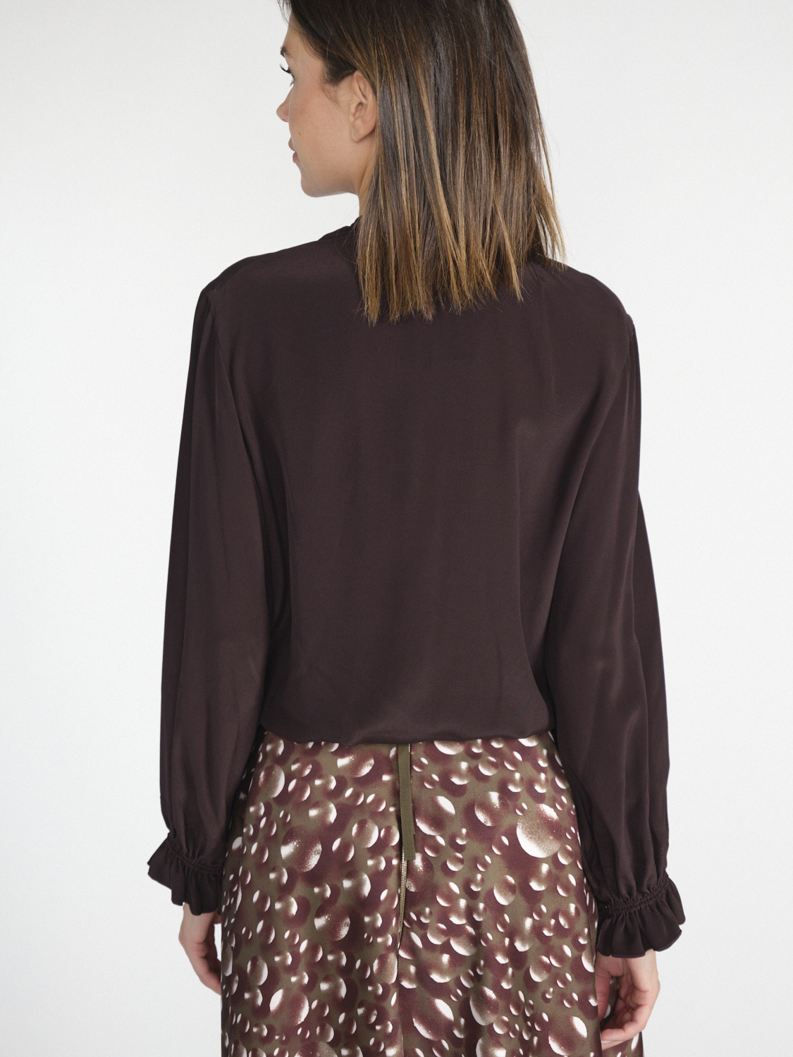 Victoria Beckham Blouse with ruffled collar made of silk crepe  beaurdeux  34