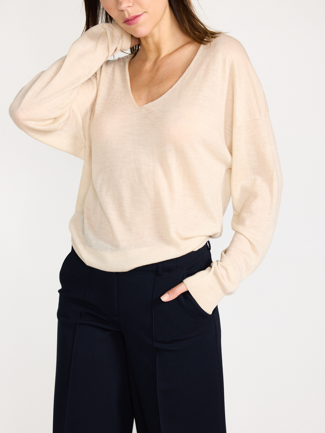 friendly hunting V-neck sweater beige M