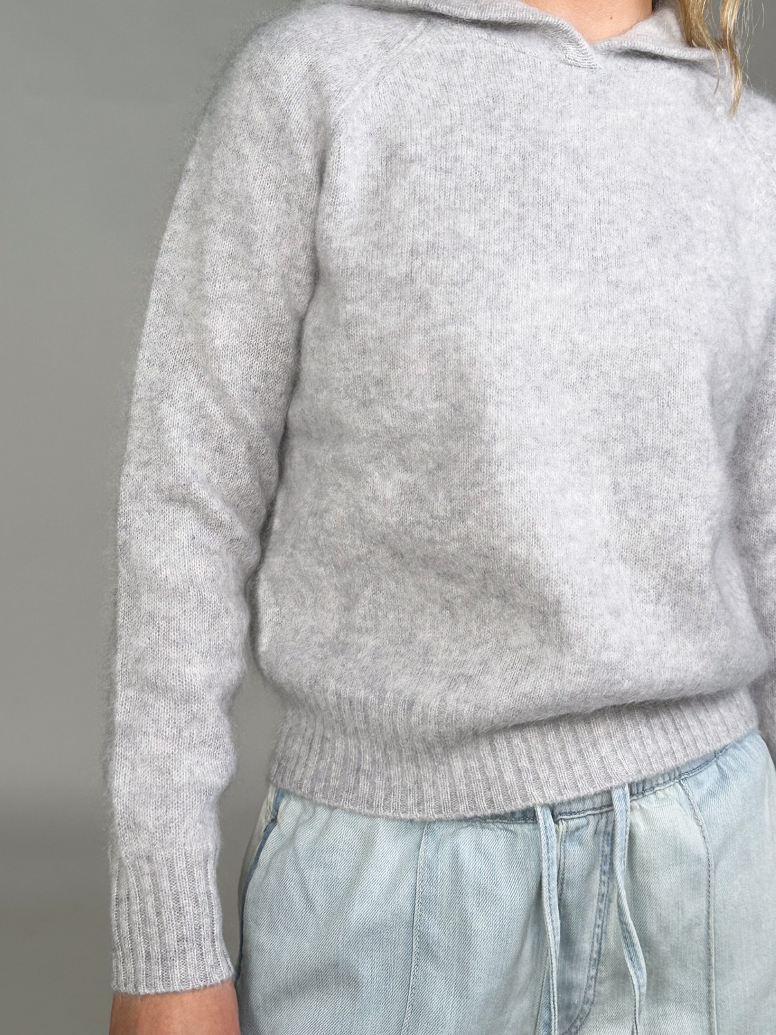 Kujten Soso – Kapuzenpullover aus Cashmere	  grau 34