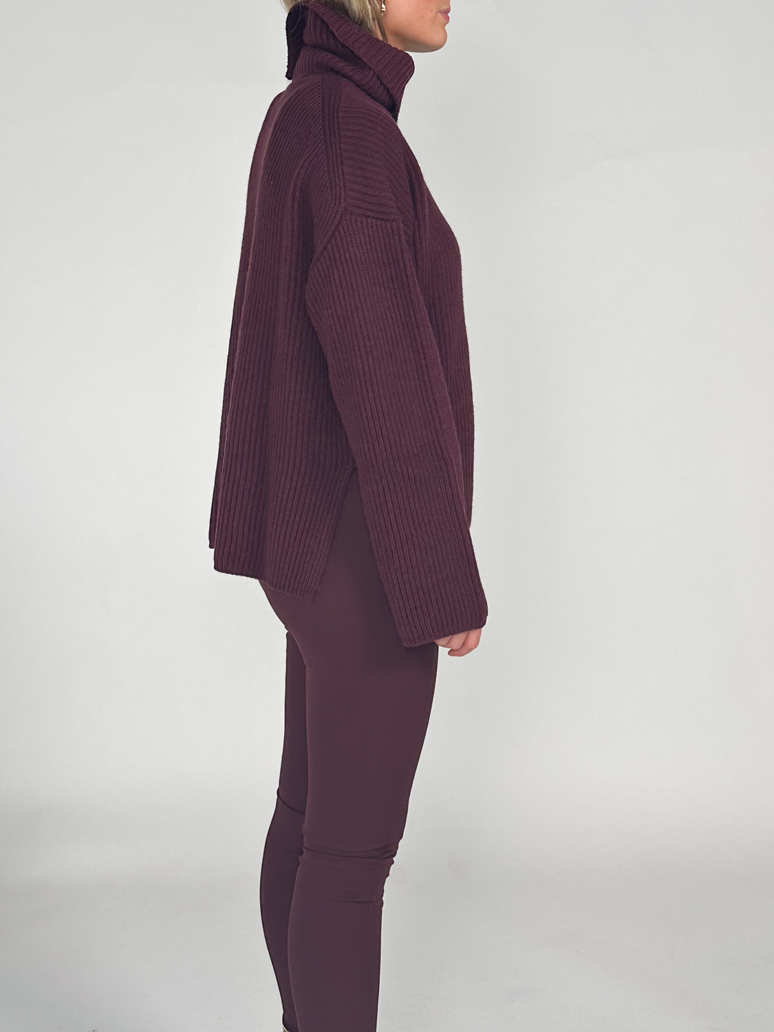 Joseph Turtleneck sweater made of merino wool and cashmere silk bordeaux M