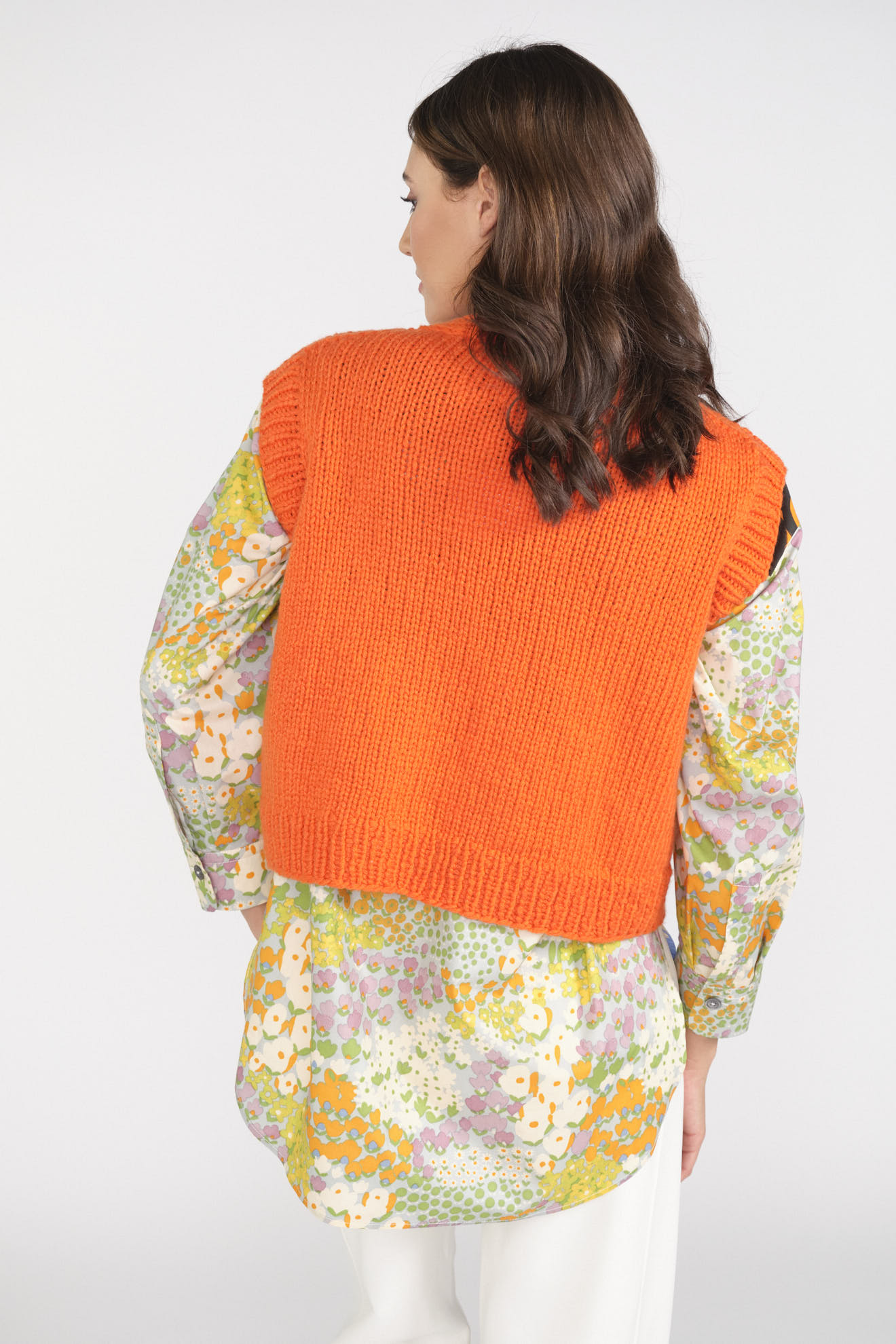 Wommelsdorff Meg - knitted vest with tie belt in cashmere orange One Size