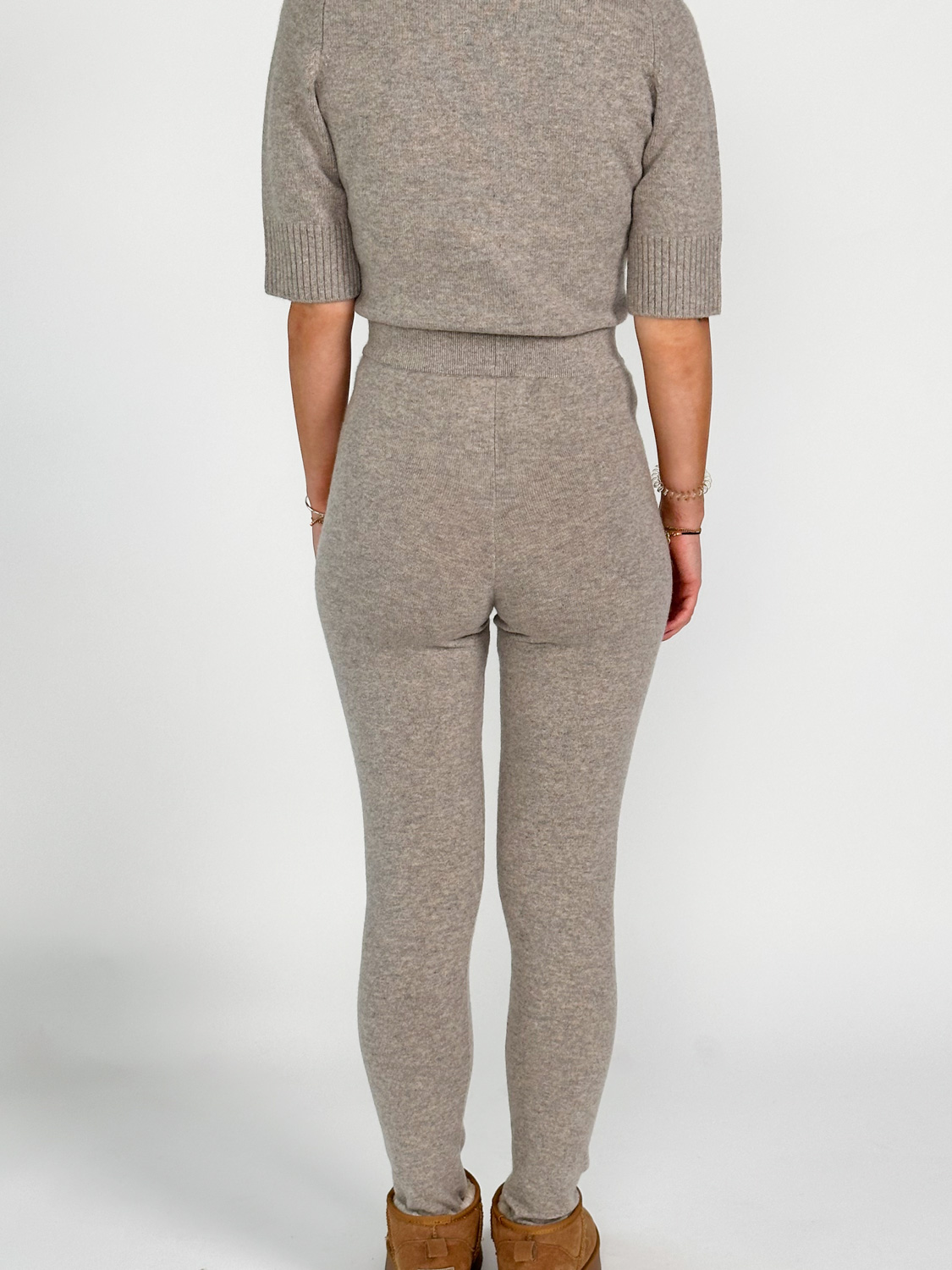 Extreme Cashmere N°372 Beat – slim trousers made from a cashmere blend  taupe One Size