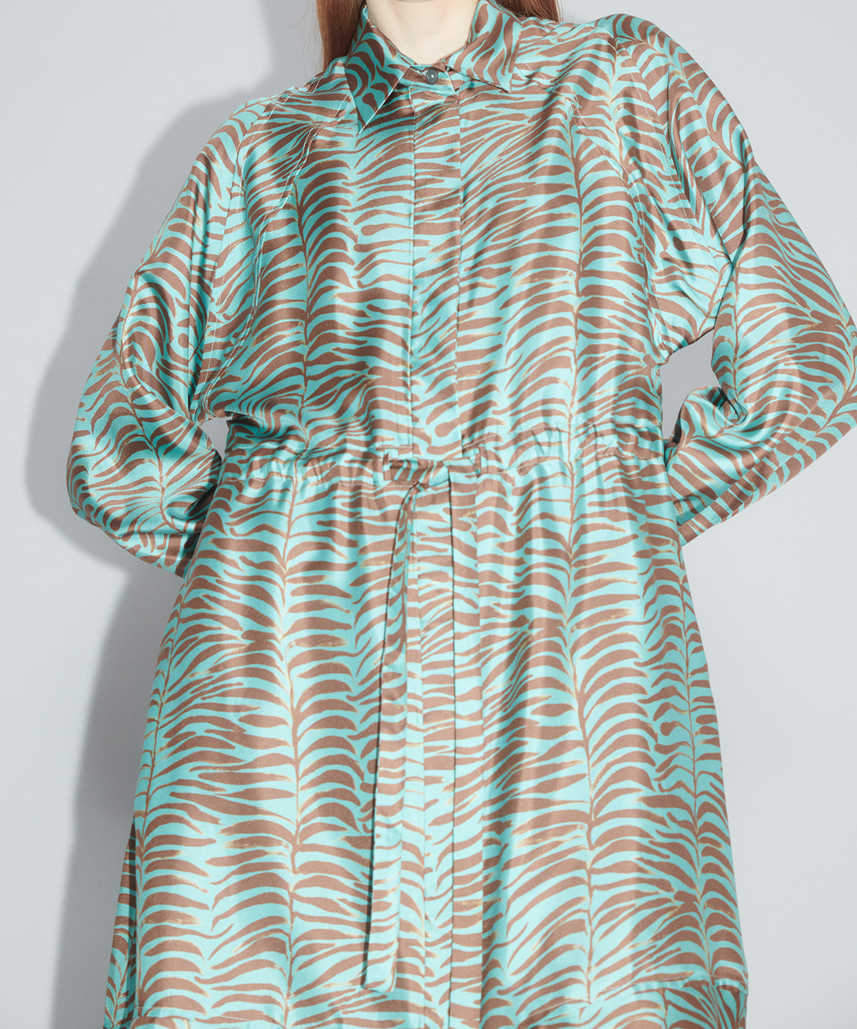 Odeeh Patterned silk maxi dress  petrol 36