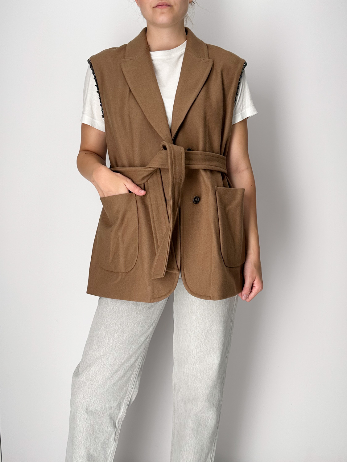 Bazar Deluxe Vest with tie detail and lurex details  camel 34