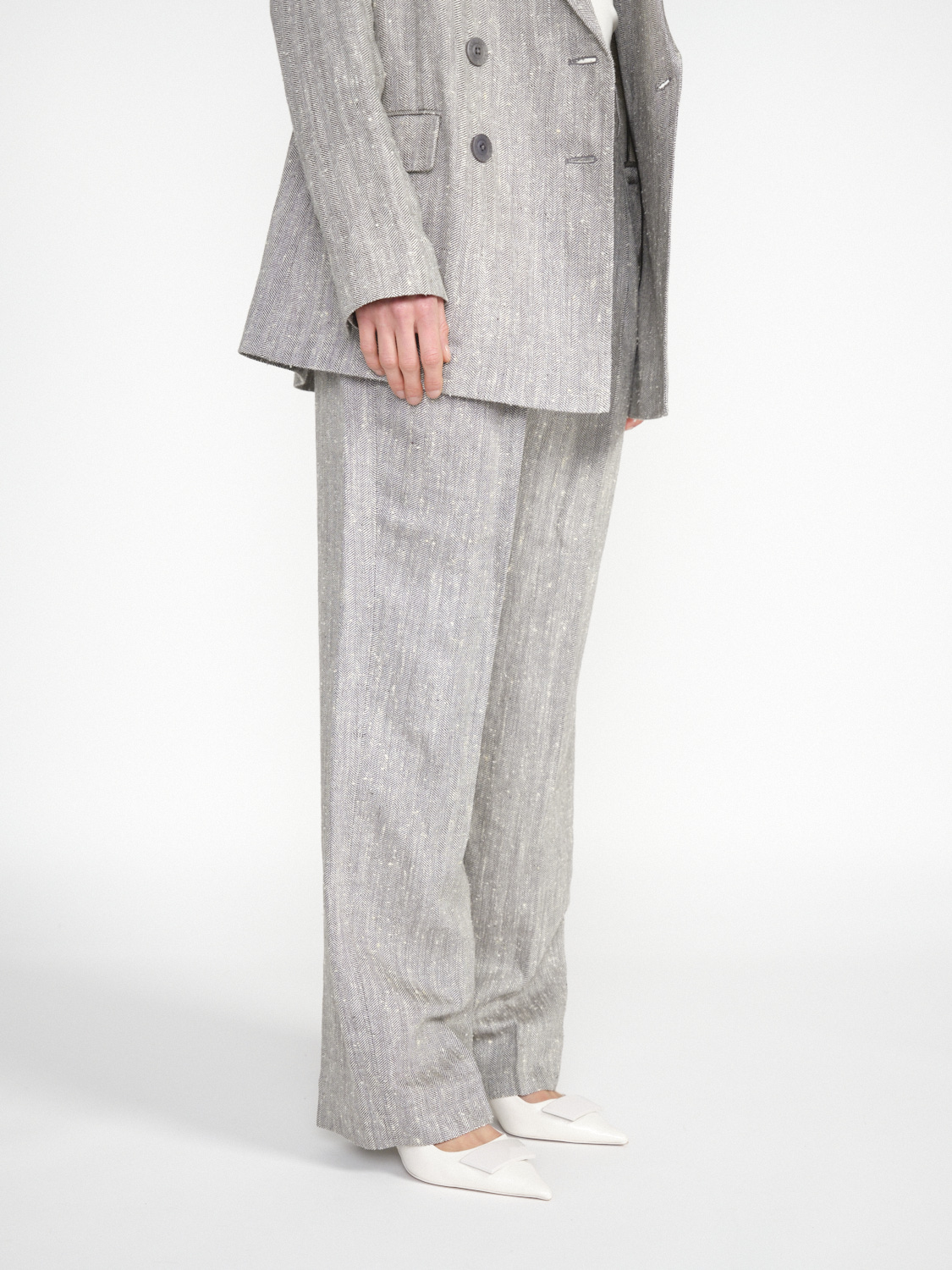 Iris von Arnim Lissandra – trousers made from a linen-silk mix  khaki 38