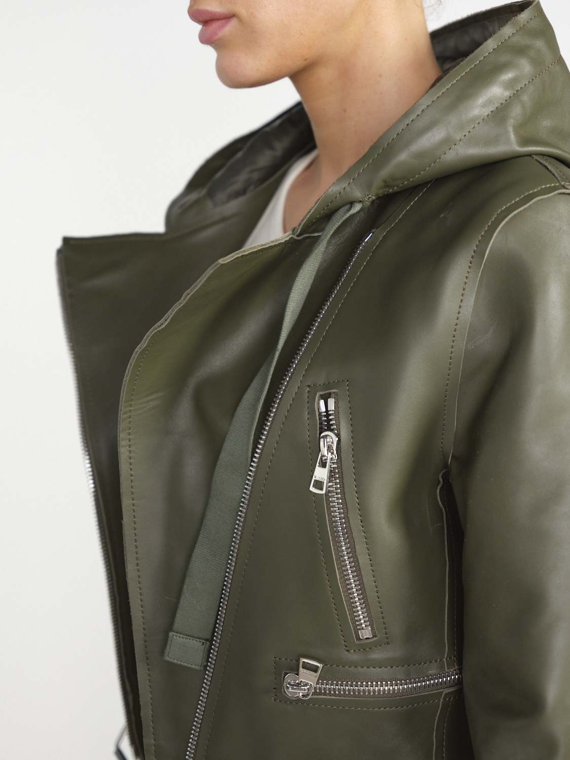 JW Anderson Leder-Bikerjacke mit Kapuze 	  caqui 38