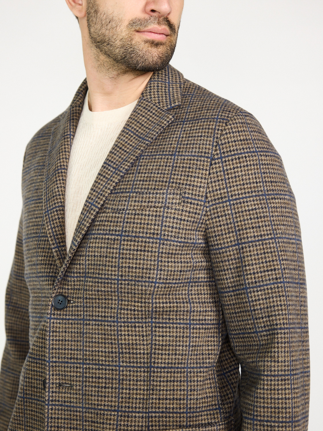 Harris Wharf London Blazer made from a patterned wool and cotton blend  multi 48