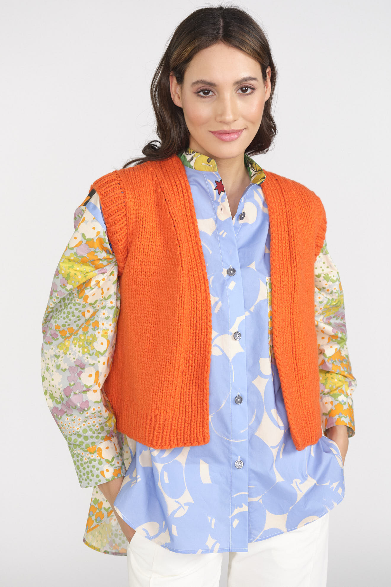 Wommelsdorff Meg - knitted vest with tie belt in cashmere orange One Size