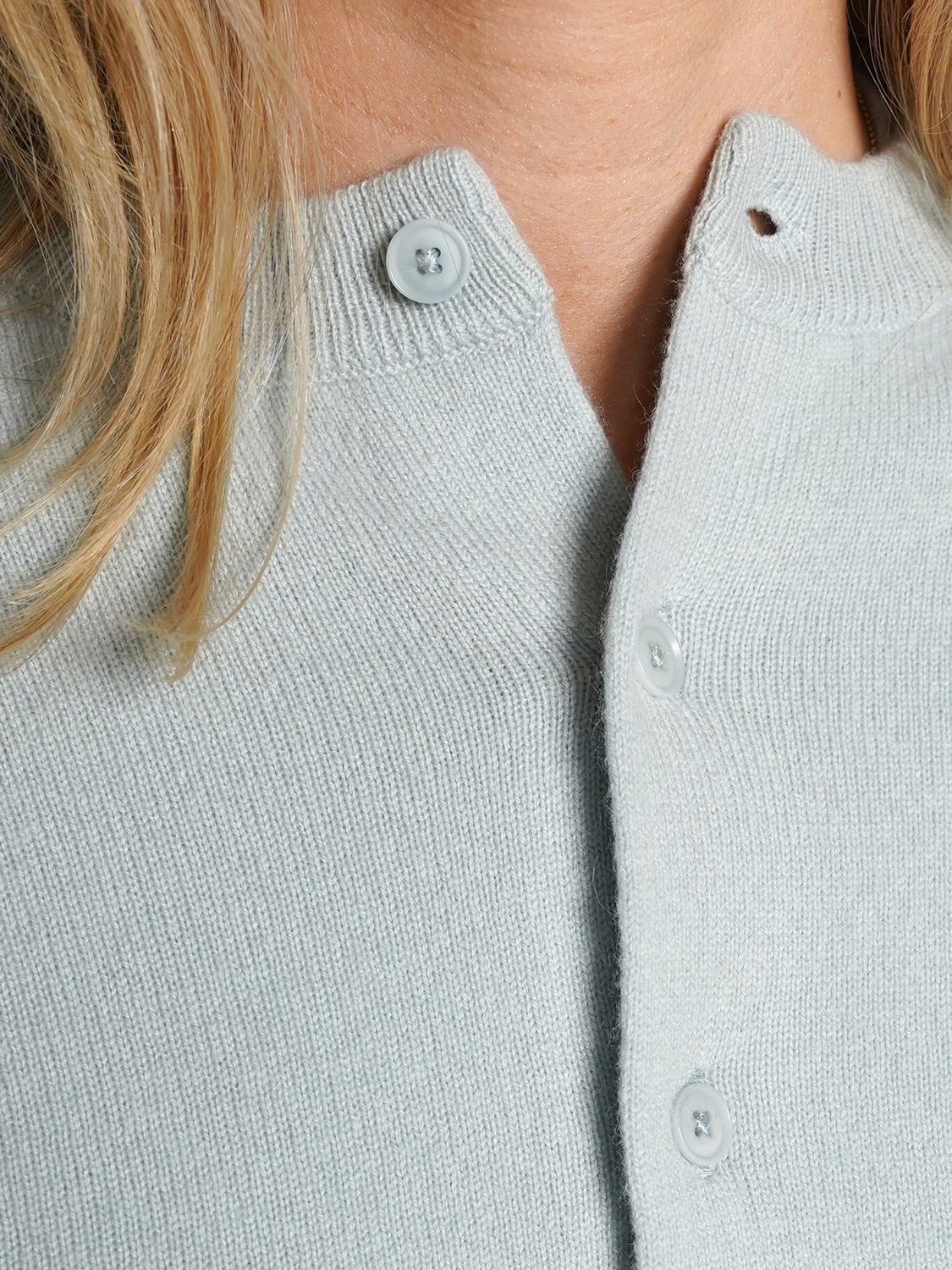 Extreme Cashmere N°399 Flyer – cashmere cardigan  hellblau One Size