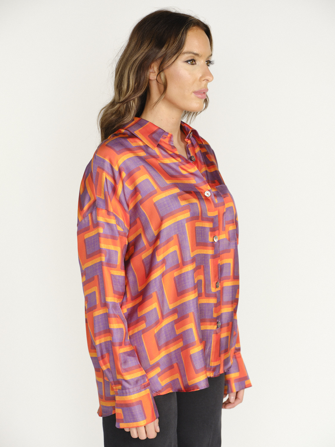 Klassische Bluse mit Odeeh Muster aus von grafischem Seide