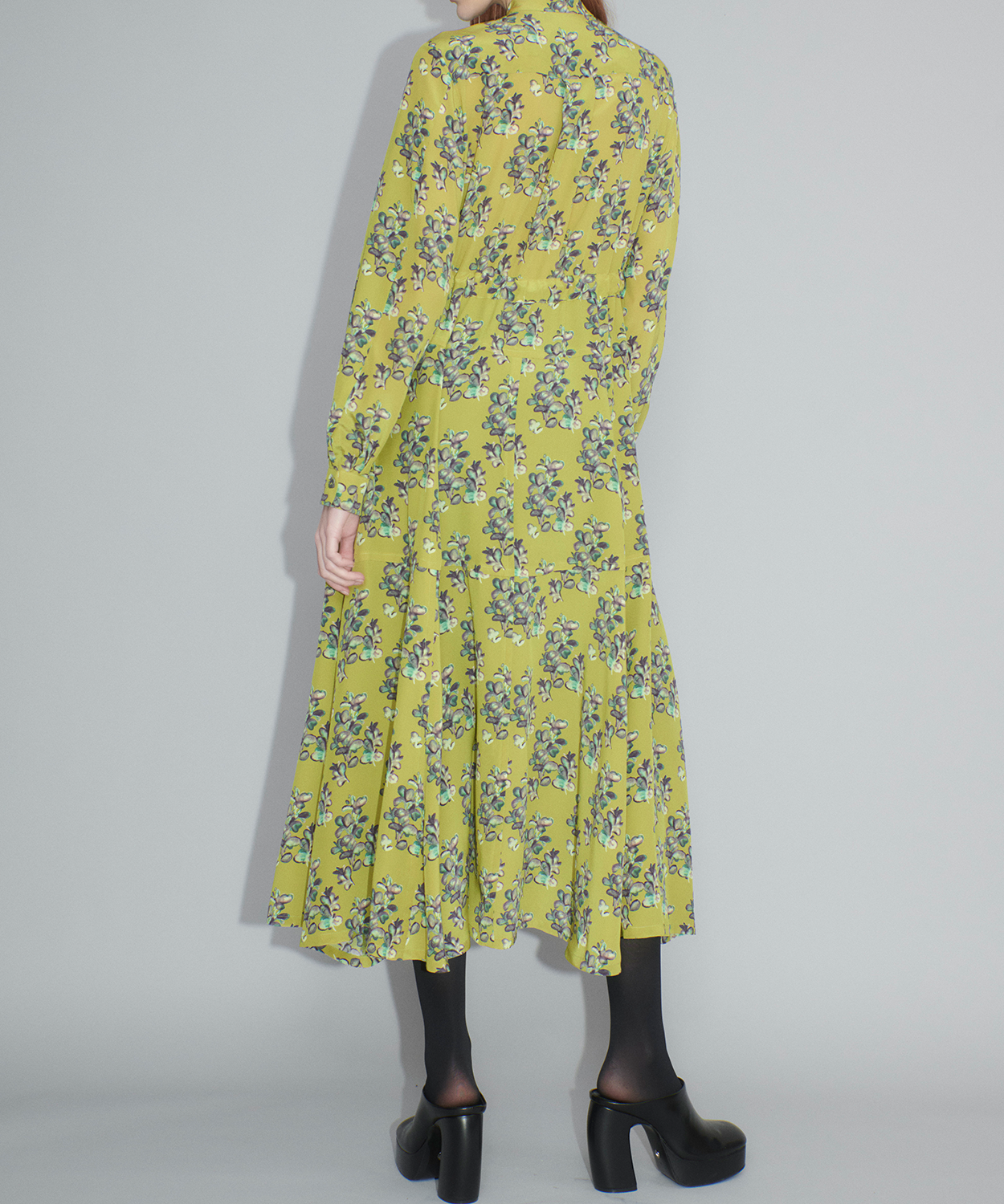 Odeeh Maxikleid aus Seiden-Crêpe mit Blumen-Design   hellgrün 36