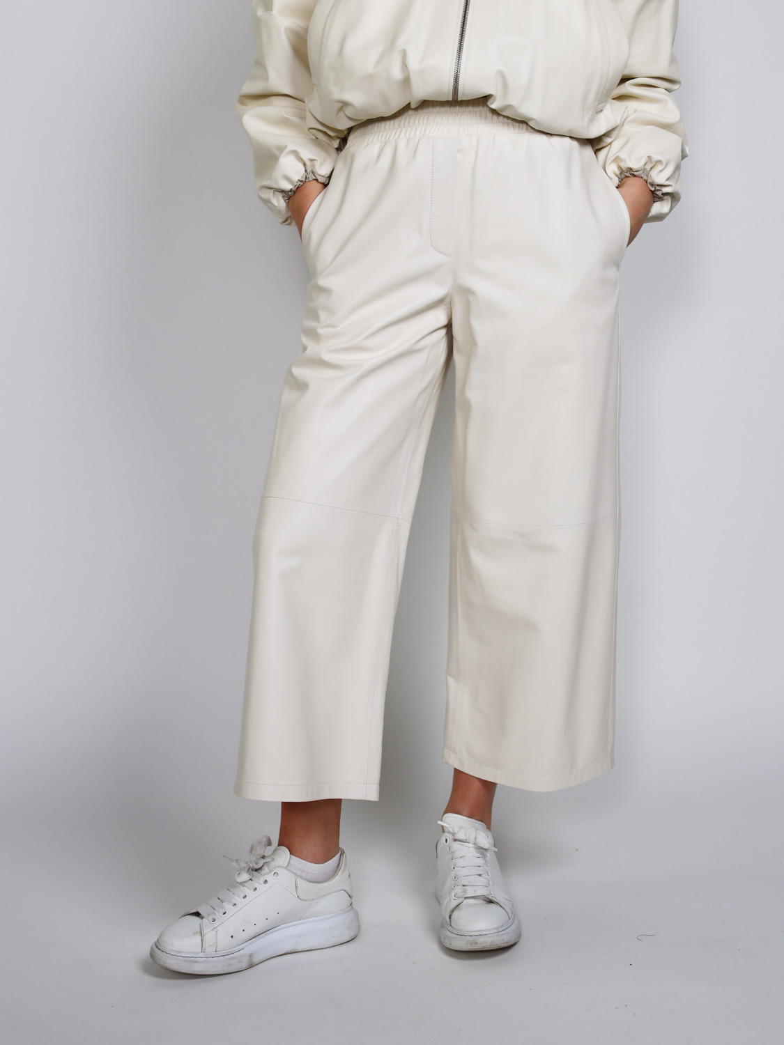 Arma Elizabeth – wide leather trousers  white 34