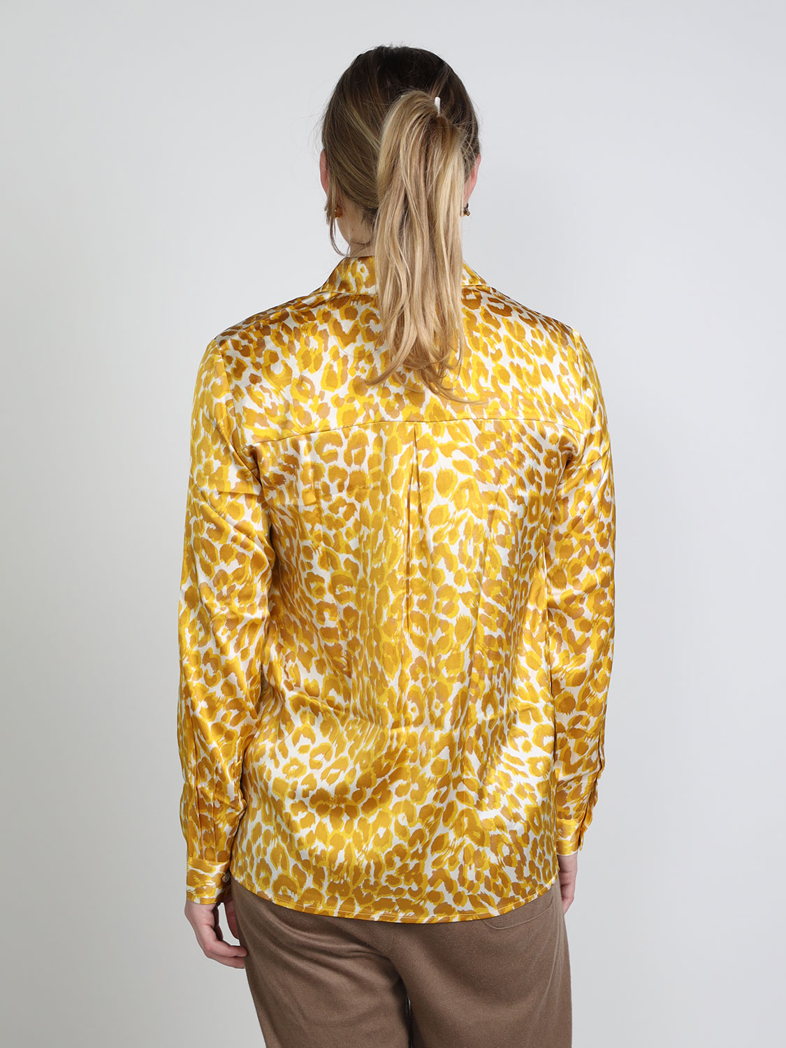 friendly hunting Hendrika Cheetah - Leo-patterned silk blouse   yellow L