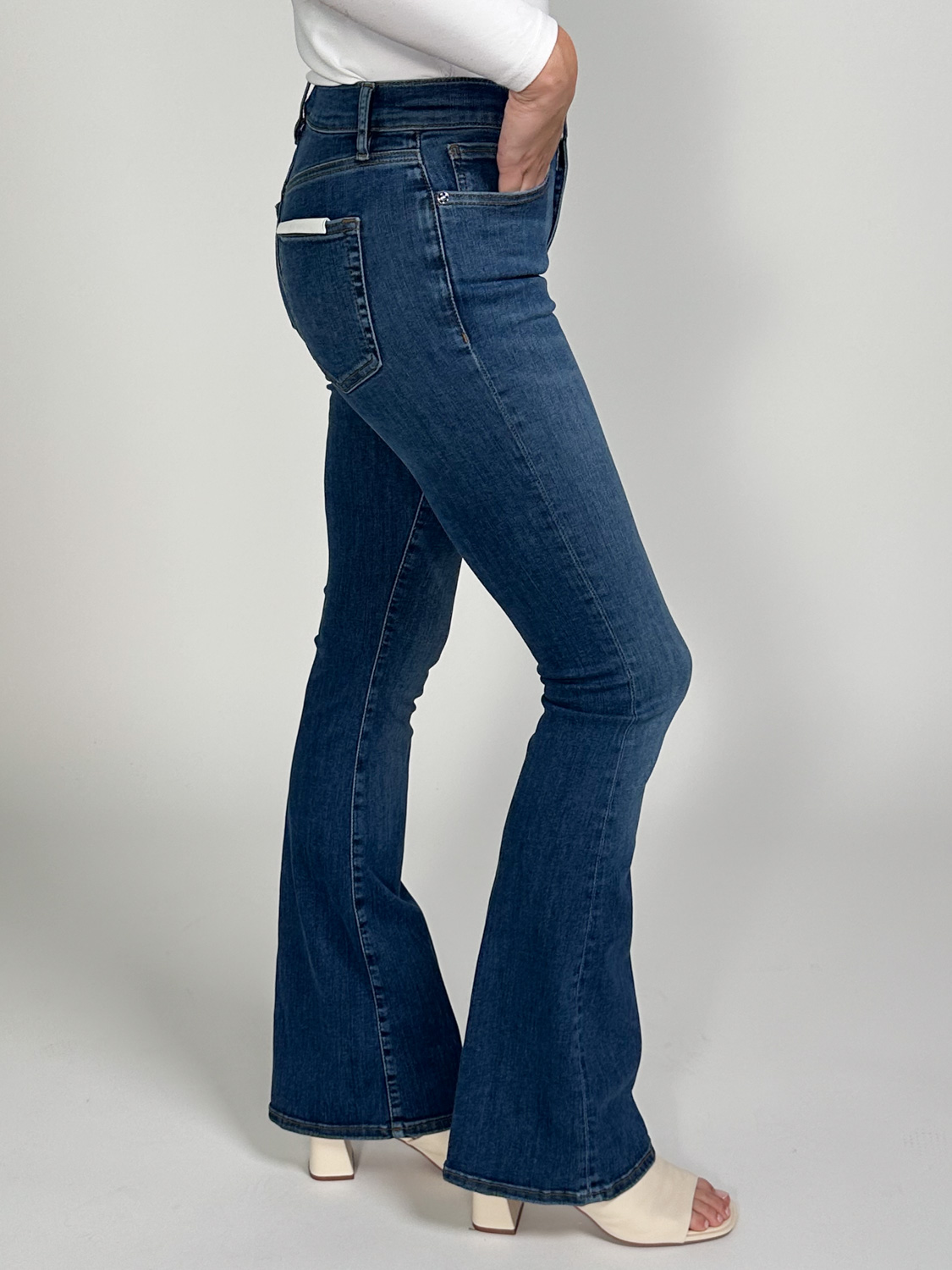 Frame Le High Flare stretchy flared jeans  blue 30