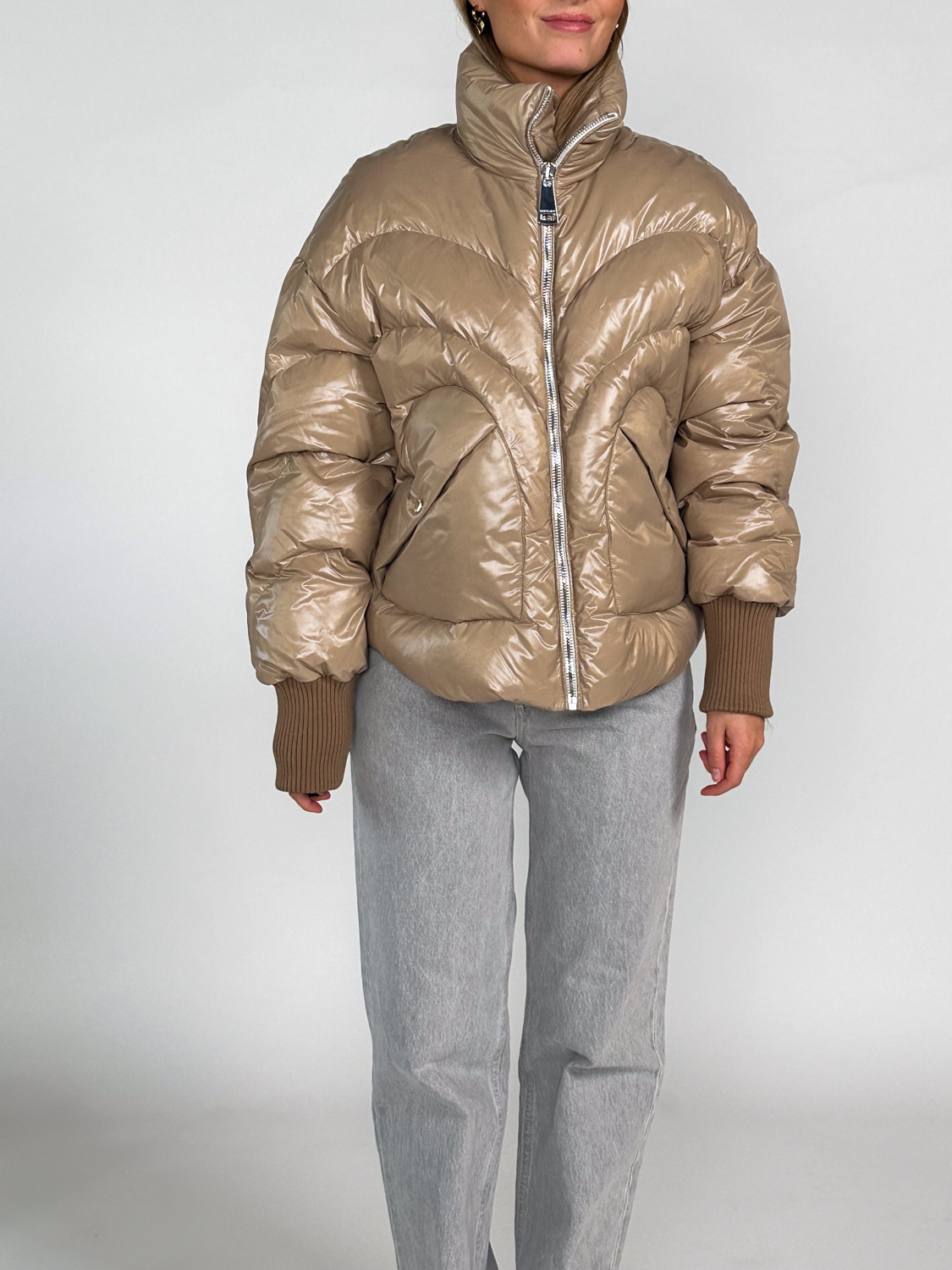 khrisjoy Corazon – Shiny down jacket  beige XS/S