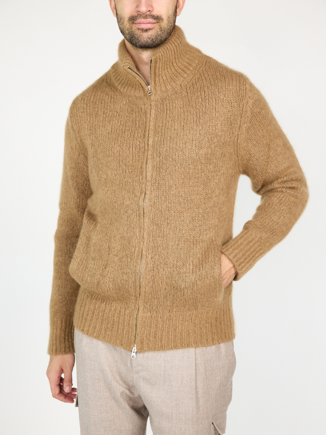 Stephan Boya Toto cardigan made of cashmere  brown M