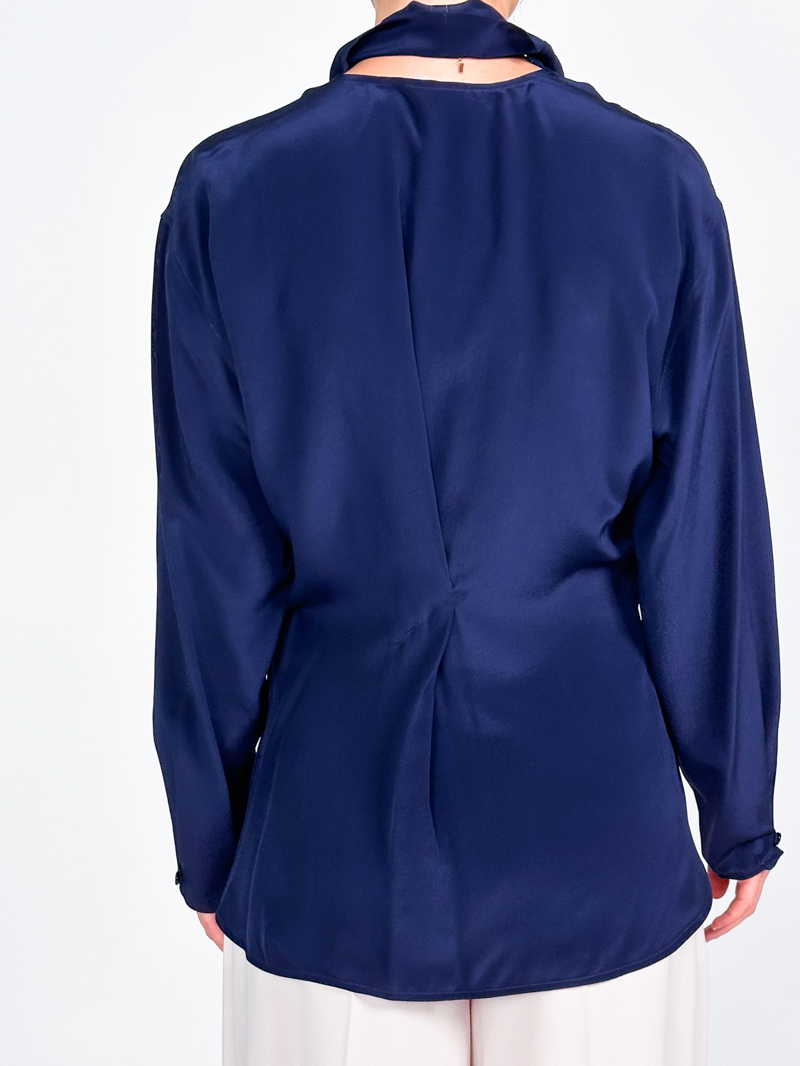 Victoria Beckham Bluse im V-Ausschnitt mit Schalkragen-Detail	  marine 34