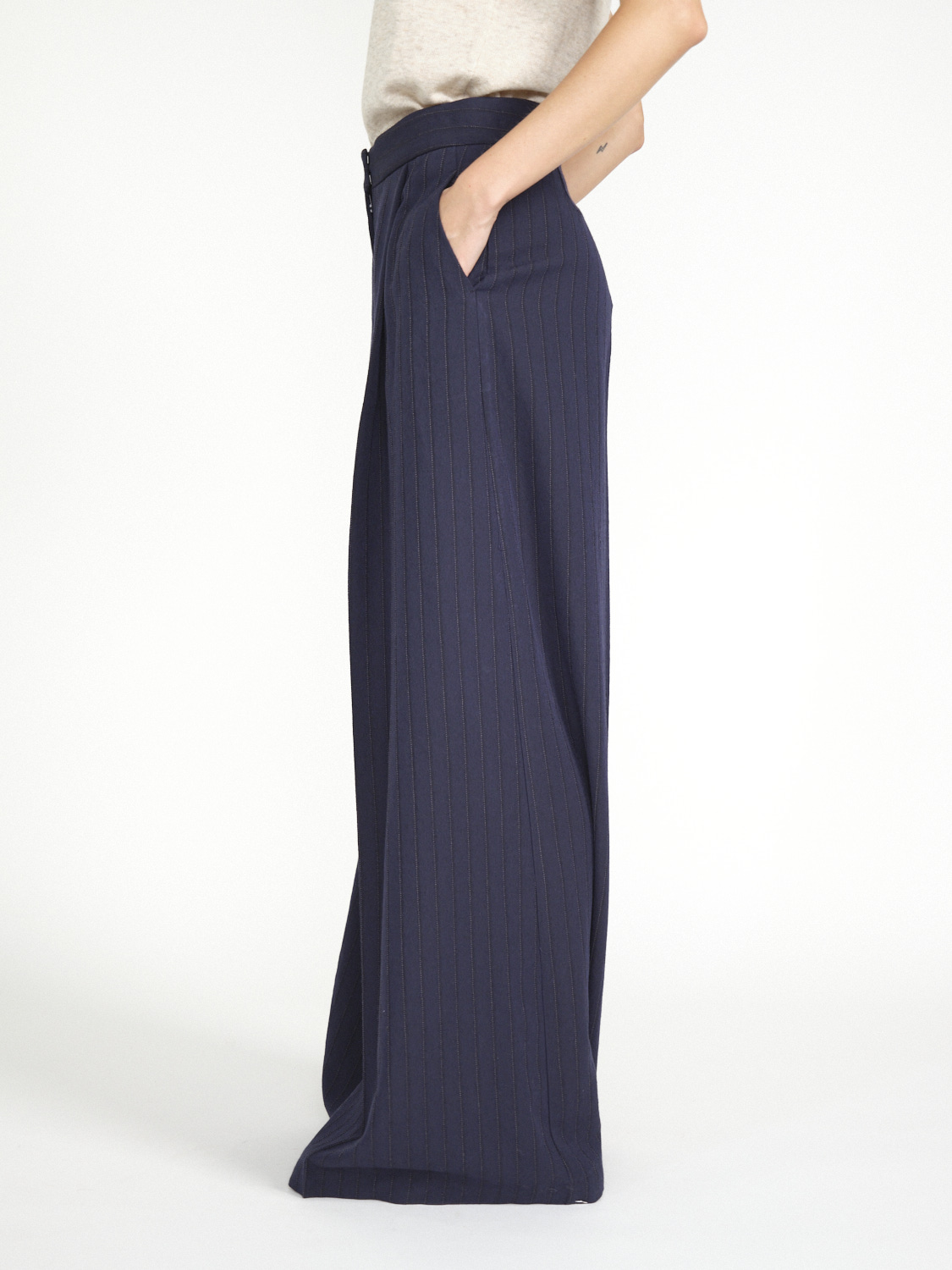 Odeeh Pinstripe trousers in virgin wool blend     marine 36