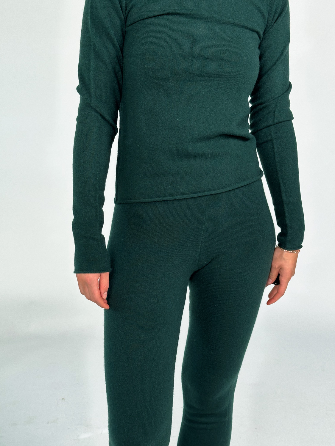 Extreme Cashmere N°372 Beat – Schmale Hose aus Cashmere-Mix   verde Taglia unica