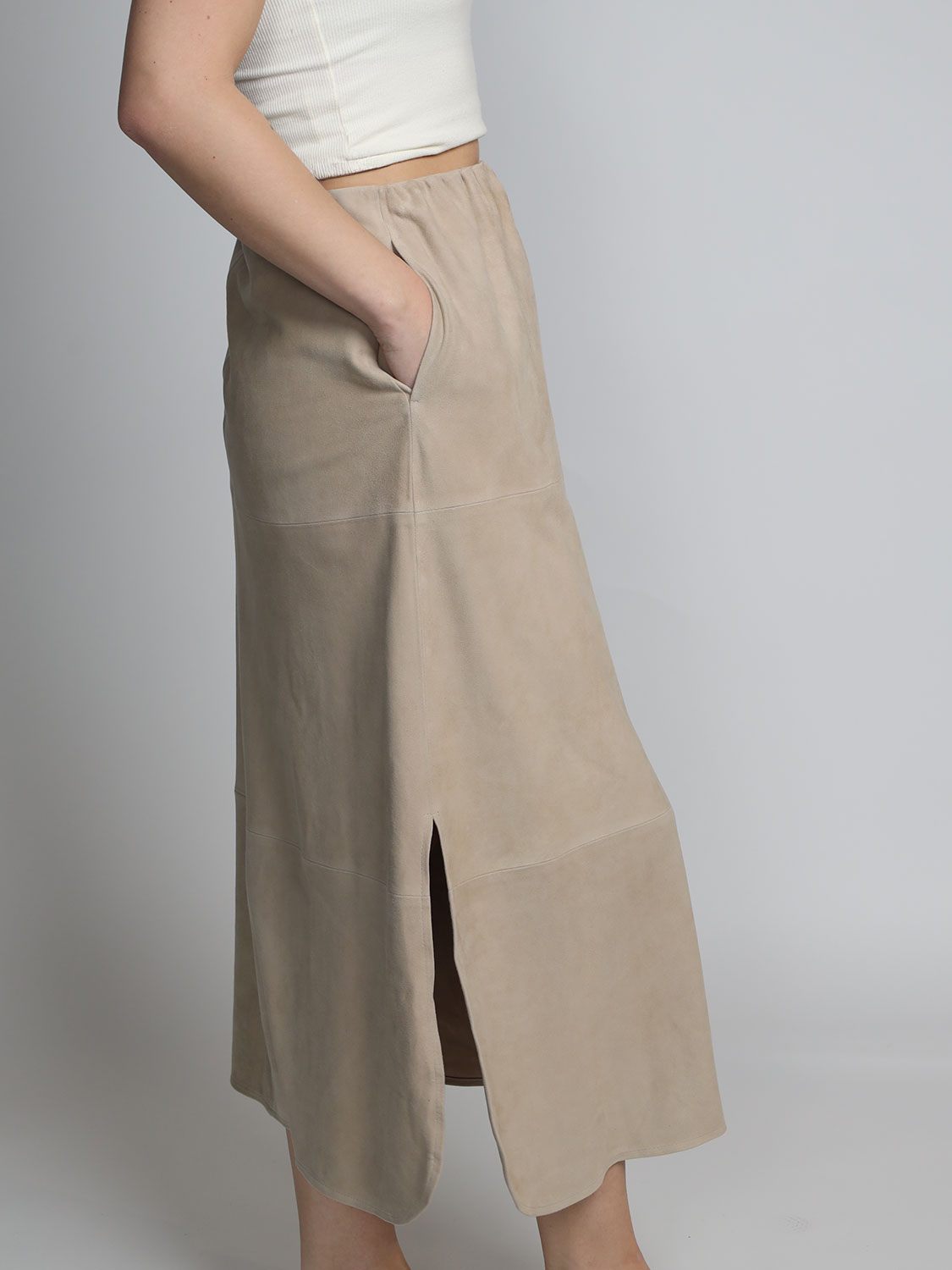 Arma Cinza midi suede skirt  36 beige