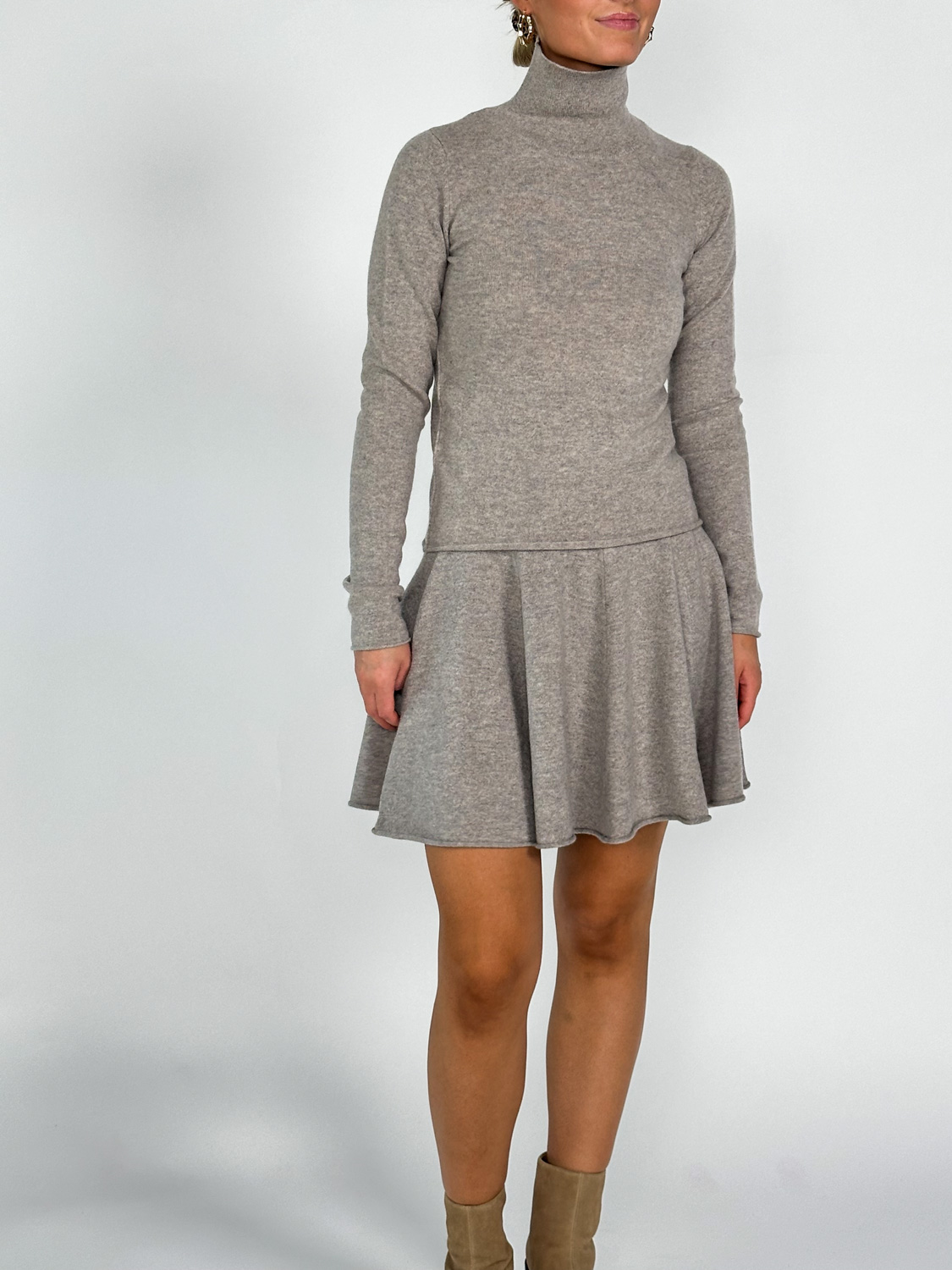 Extreme Cashmere N°360 Audrey – Rollkragenpullover aus Cashmere 	  taupe Taille unique