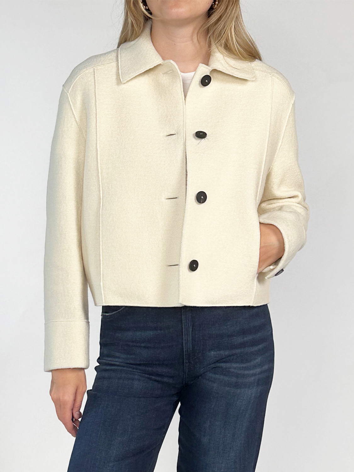 Harris Wharf London Cropped Coach Jacke aus Schurwolle   creme 34