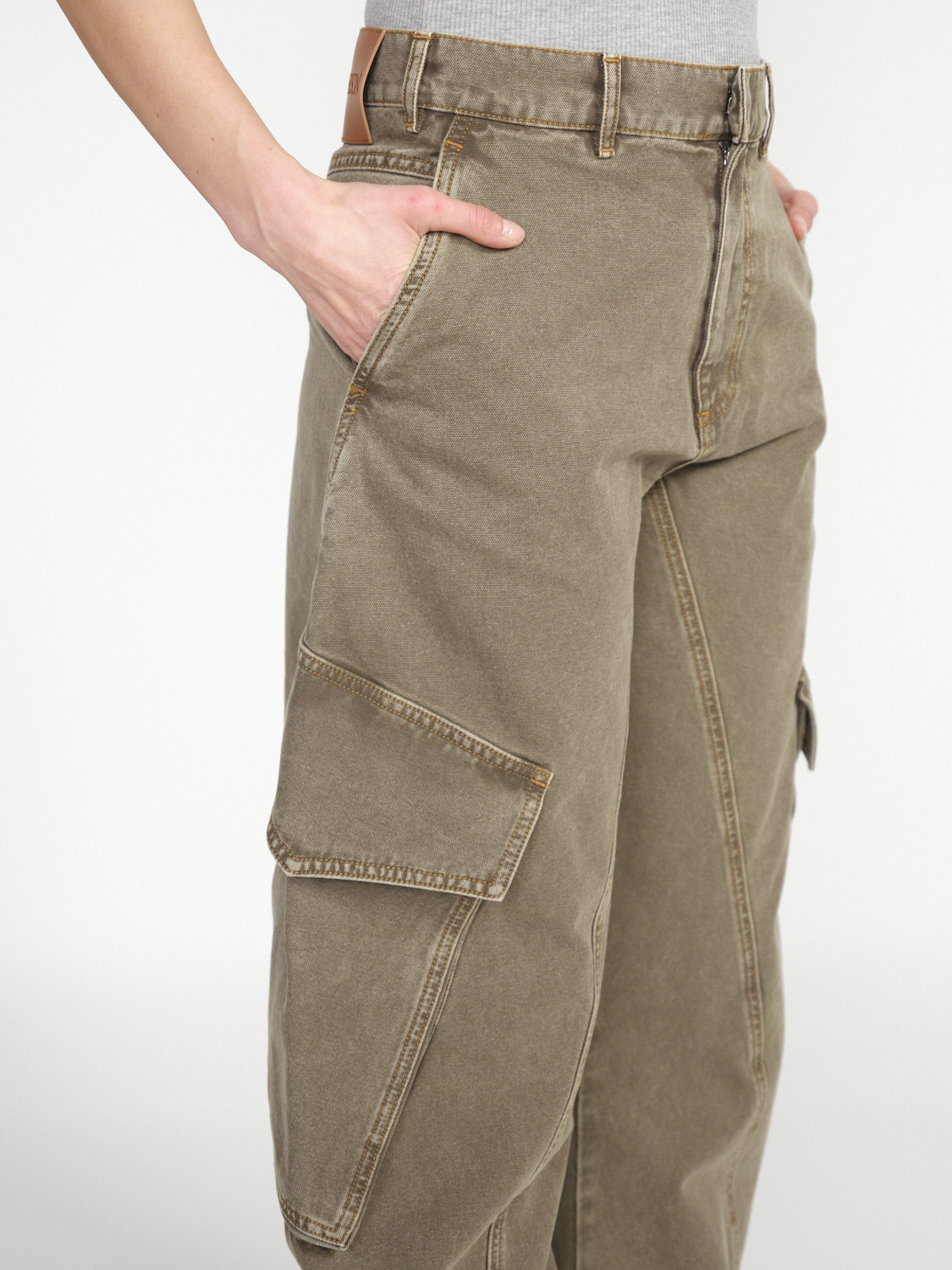 JW Anderson Twisted Cargo - Pantaloni cargo in cotone cachi 26