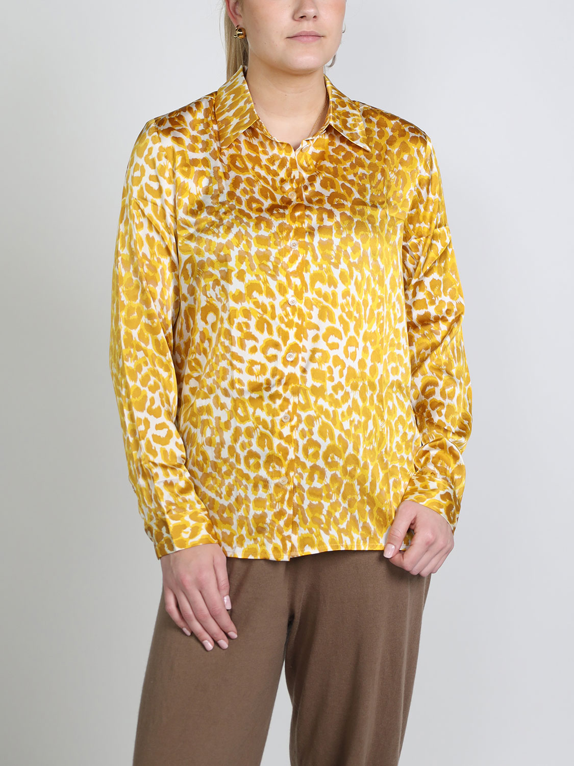 friendly hunting Hendrika Cheetah - Leo-patterned silk blouse   yellow L