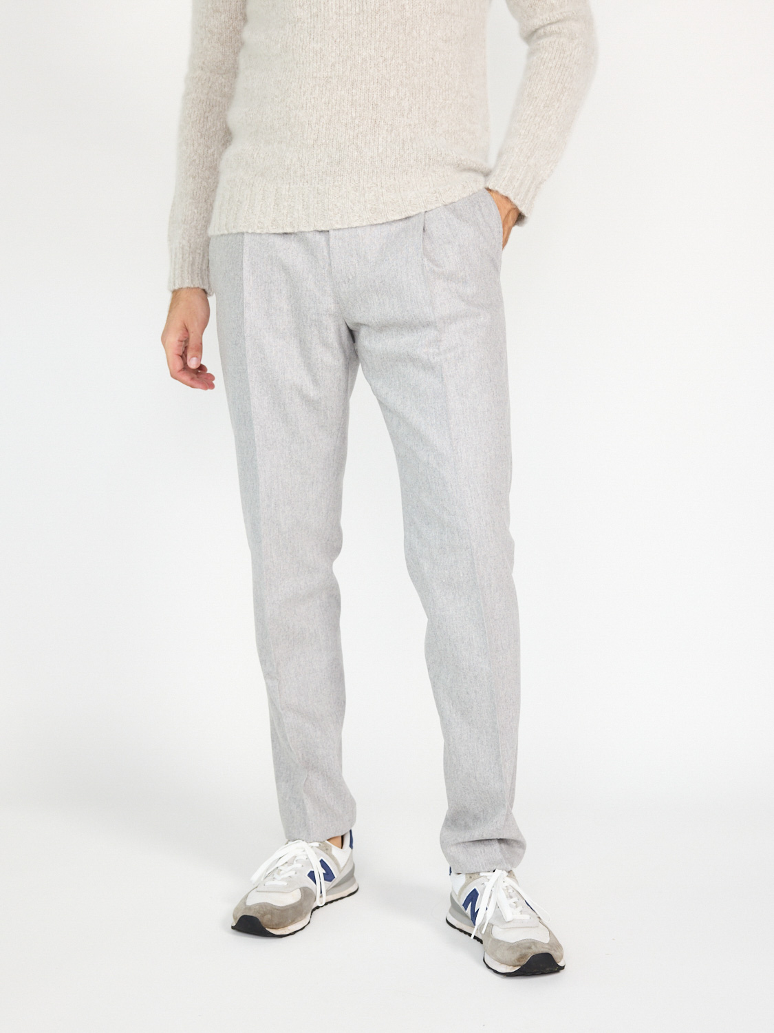 PT Torino Soft fit trousers made from a virgin wool-cashmere mix  hellgrau 46