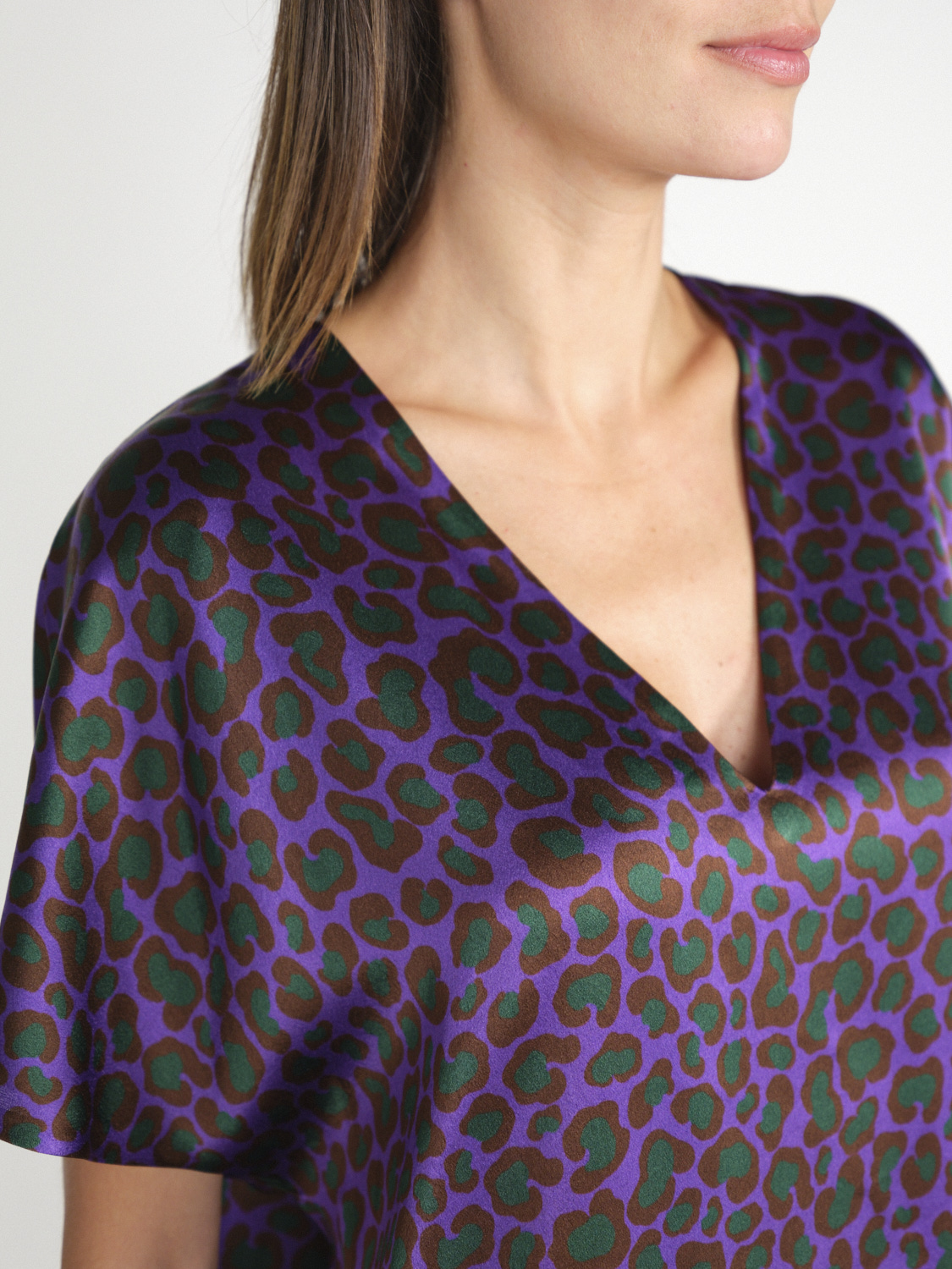 SIYU Animal – Satin-Bluse mit Leo-Print   morado 36