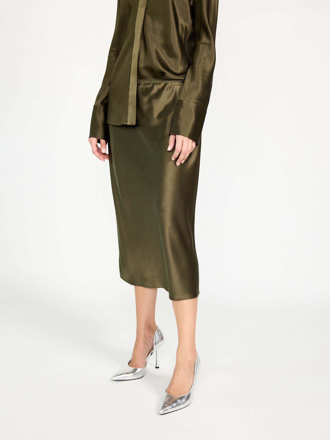 Joseph Isaak – silk satin midi skirt  khaki 38